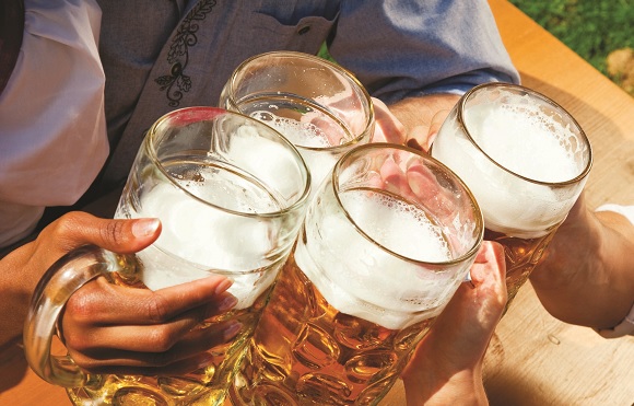 Dịch vụ taxi miễn phí cho người say Đằng sau những cái được