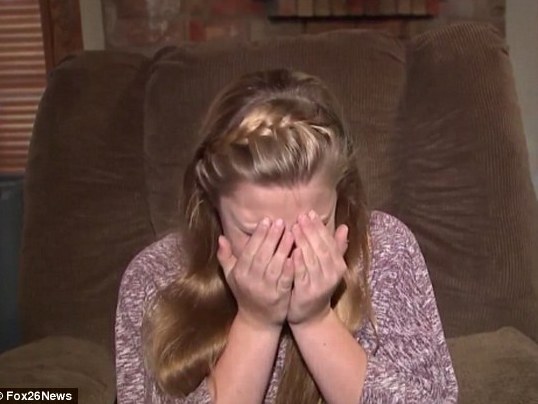 Kỳ lạ cô bé hắt hơi đến  1200 lần ngày