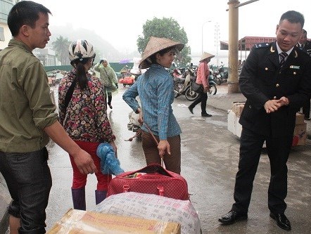 Quy định mới về mua hàng miễn thuế qua biên giới