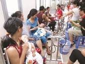 TP HCM Thương xót thảm cảnh quá tải tại bệnh viện Nhi