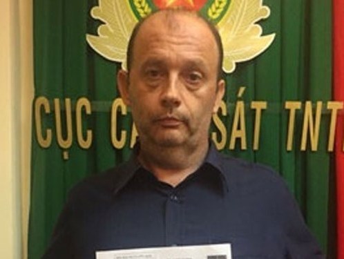 Bắt giám đốc ngoại lừa đảo hơn 192 000 USD