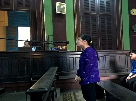 Cháu gái giết bà ngoại để lấy tiền chuộc xe máy