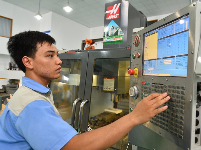 Xóa nợ thuế, nên hay không