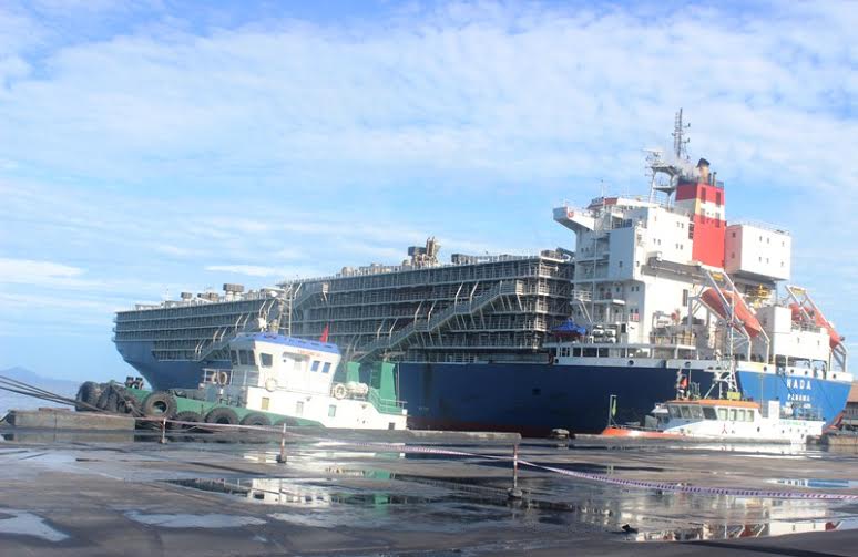 Tàu vận tải lớn nhất cập cảng Vũng Áng