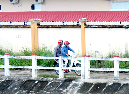 Bờ suối đẹp thành nơi tiêm chích ma túy