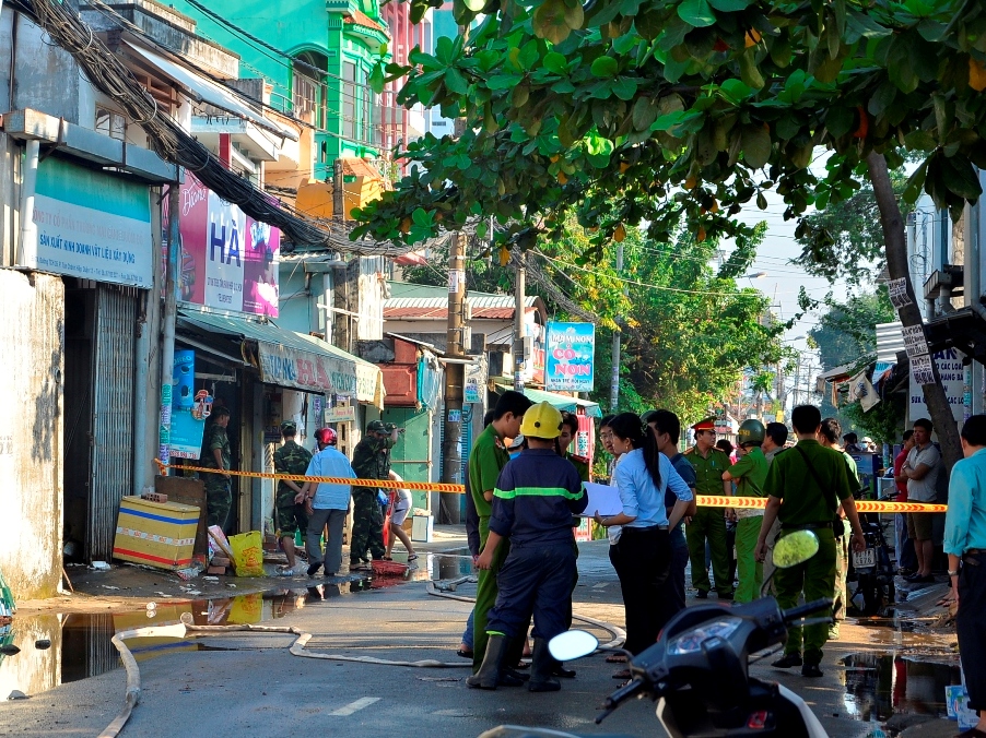 Cháy xưởng dệt may, 1 người chết, 4 người bị thương