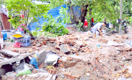 Nhà xuống cấp vì quy hoạch… treo