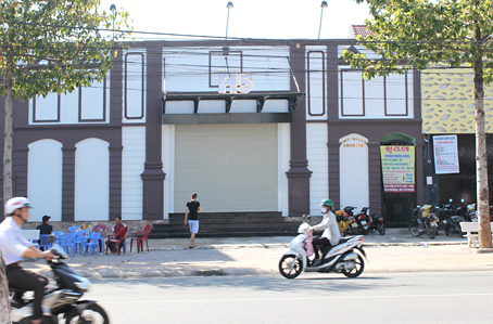 Quán bar bị đình chỉ 9 tháng, chỉ 3 tháng sau xuất hiện quán bar mới