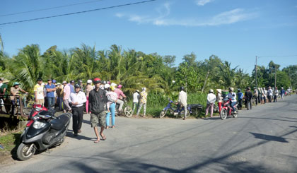 Phát hiện thi thể người đàn ông nổi lập lờ dưới kinh