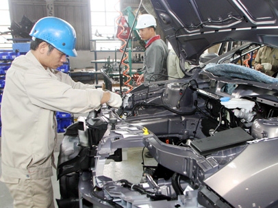 Ô tô Việt gánh thuế tiêu thụ đặc biệt cao hơn Singapore, Thái Lan