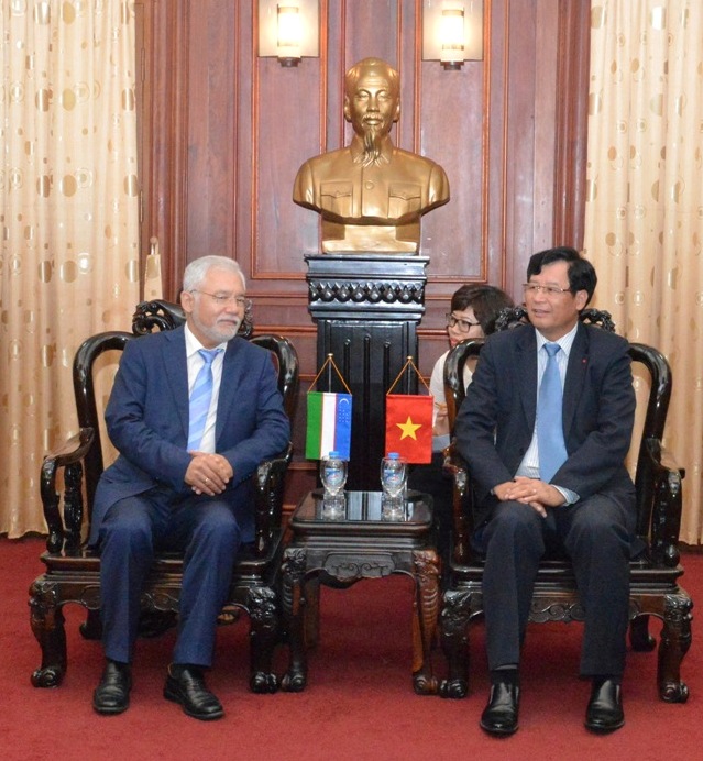  Đồng chí Trần Công Phàn, Phó Viện trưởng VKSNDTC tiếp nguyên Trợ lý Tổng thống nước Cộng hòa Uzbekistan Alisher Mukhamedov.