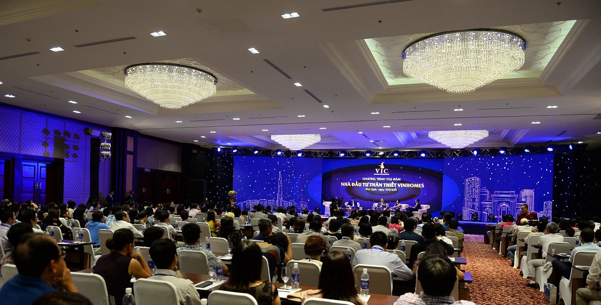 CLB Nhà đầu tư Vinhomes ngay trong lần đầu tiên ra mắt đã có sự tham gia của hơn 300 thành viên trong nước cũng như Việt Kiều.
