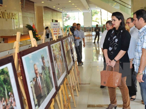 Trưng bày ảnh Việt Nam-Cuba, 55 năm đoàn kết và hợp tác