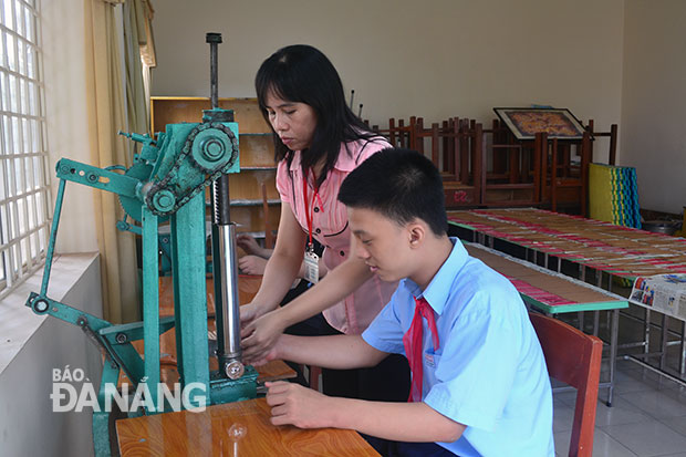 Khi trẻ khuyết tật học nghề