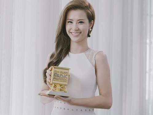 Đông Nhi được vinh danh Nghệ sĩ châu Á xuất sắc nhất tại giải MAMA 2015