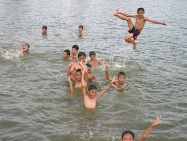 Mỗi ngày có 20 trẻ em bị tử vong do tai nạn, thương tích