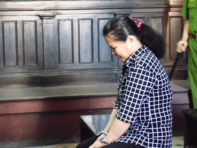 Nổi máu hoạn thư, đâm chết vợ hờ của chồng cũ