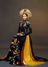 Cận cảnh trang phục Phạm Hương mang đến Hoa hậu Hoàn Vũ