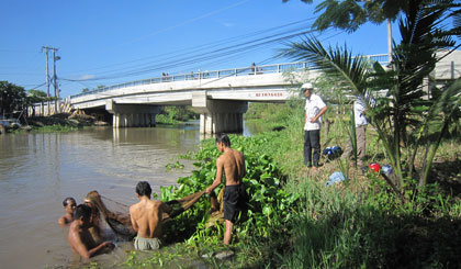 Một nữ sinh tự vẫn
