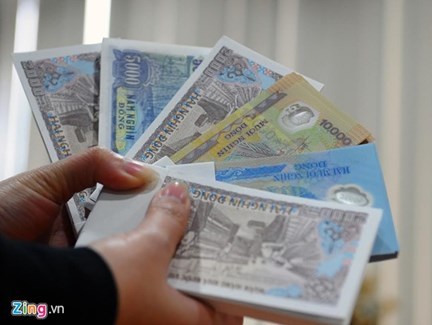 Phí đổi tiền 500 đồng mới lên đến 100