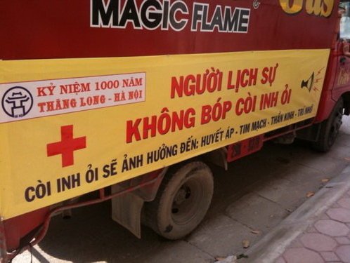 Văn hóa giao thông phóng ào ào, bóp còi inh ỏi làm gì