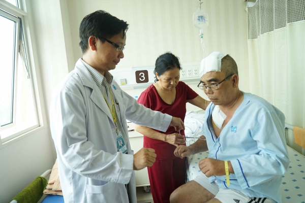 Trị bệnh Parkinson bằng phương pháp đặt điện cực vào não