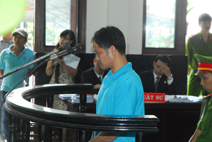 Vụ án con ruồi trong chai Number 1 Bị cáo lãnh án 7 năm tù