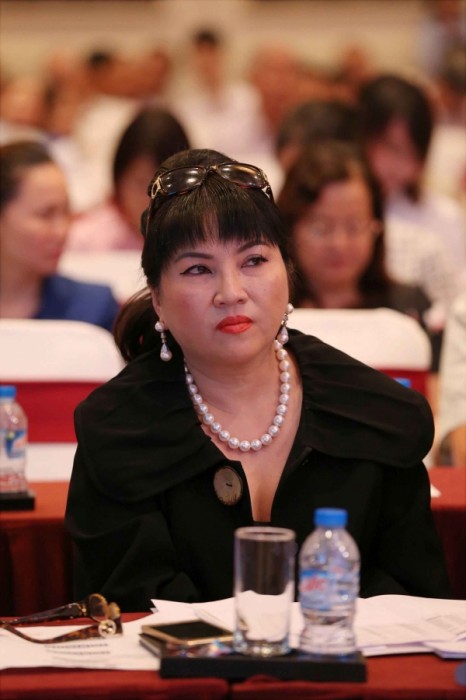 Có thế lực ngầm thao túng ĐHCĐ bất thường của Eximbank