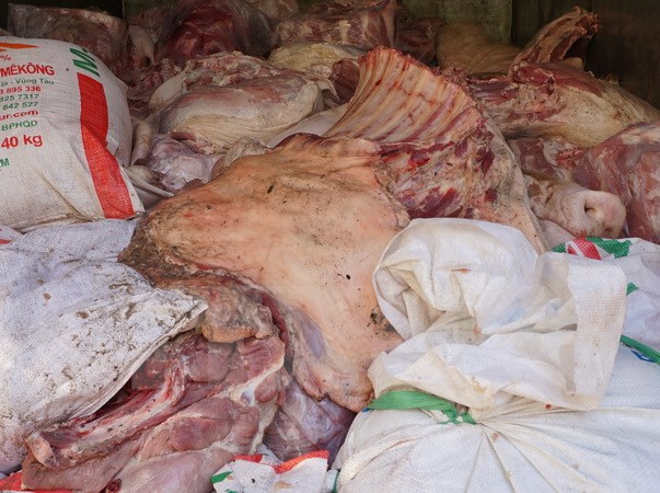 TP HCM Phát hiện hơn 2 tấn thịt lợn bẩn chuẩn bị đưa đi tiêu thụ