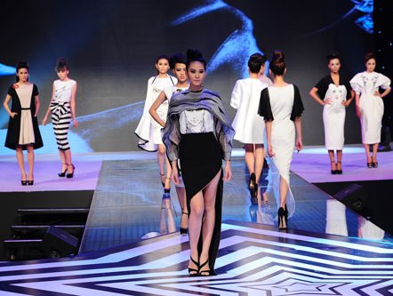 Bát nháo người mẫu