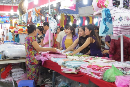 Công nghiệp, thương mại Một năm nhìn lại