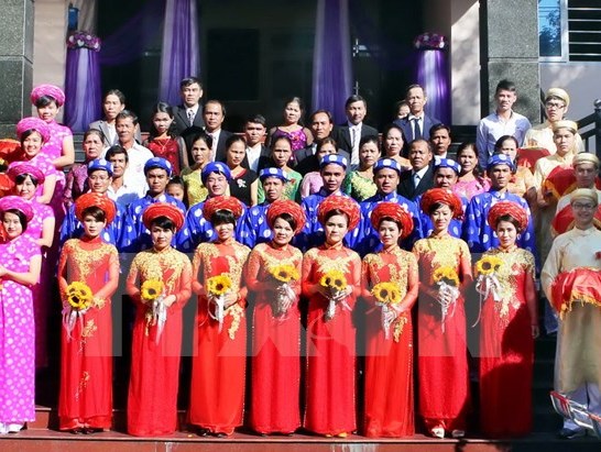 Đà Nẵng lần đầu tiên tổ chức lễ cưới tập thể cho công nhân