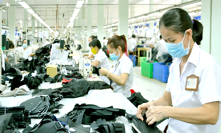 Xuất khẩu thắng lớn