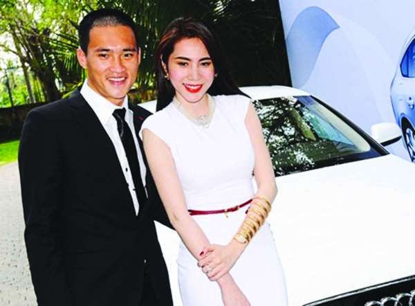 Sự hào nhoáng giả tạo của sao Việt