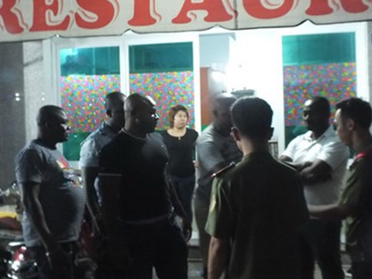 Tạm giữ gần 100 nam thanh niên gốc Phi ở TPHCM