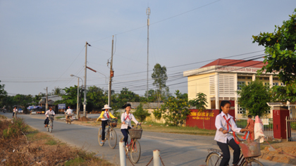 Trên quê hương Ấp Bắc anh hùng