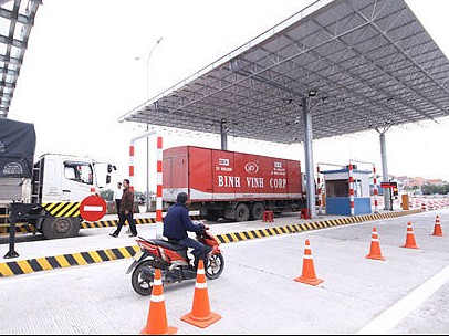 Phí qua trạm BOT vẫn tăng Bộ GTVT nói gì