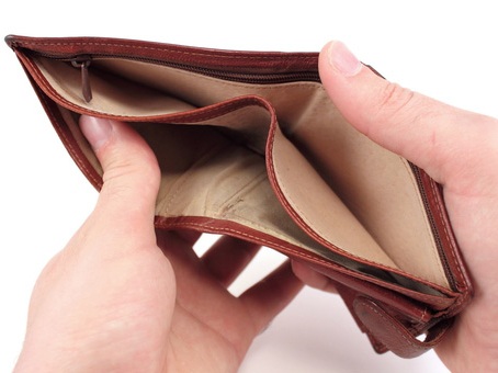 Bị em đá vì túi tiền của tôi quá bé