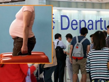 Trốn trong sân bay 1 tuần để chờ sinh con