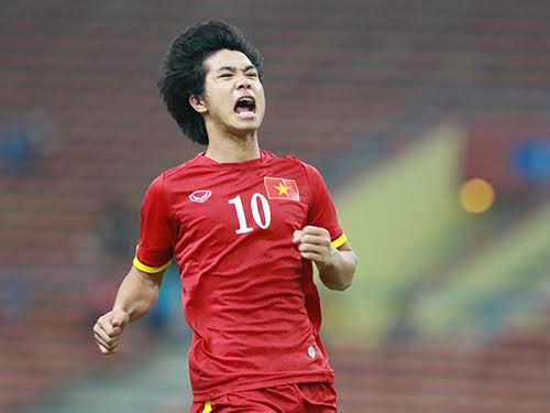 Công Phượng đủ sức khỏe đá trận ra quân