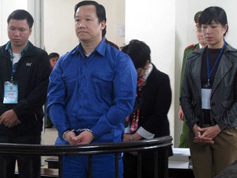 Đại gia đi Rolls-Royce Phantom lừa vay gần 200 tỷ đồng