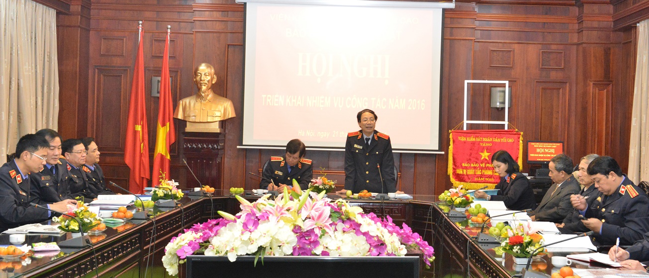 Tổng Biên tập Báo BVPL Phạm Xuân Chiến phát biểu tại Hội nghị 