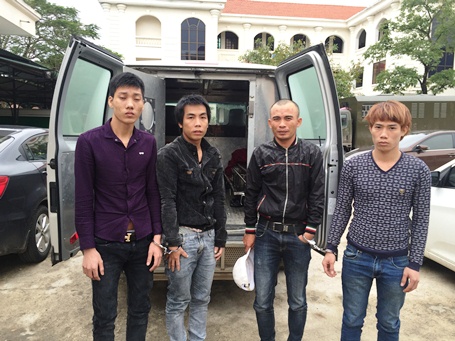 Bắt 4 đối tượng trốn truy nã nguy hiểm