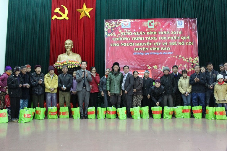 Mang Tết ấm Bính Thân đến với đồng bào nghèo