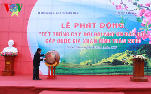 Tết trồng cây Phông đã trở thành hoạt động đặc trưng của người Việt trong mỗi dịp Xuân về. Năm nay, chương trình Tết trồng cây Phông tiếp tục được tổ chức và sẽ được tăng cường quảng bá rộng rãi. Đây là cơ hội để mọi người thể hiện tinh thần yêu thiên nhiên, cùng nhau góp phần bảo vệ môi trường sống xung quanh.