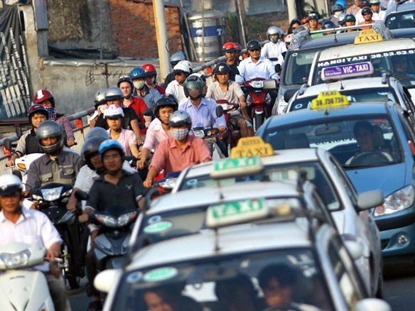 Giá xăng giảm mạnh, Bộ Tài chính đốc hạ cước vận tải