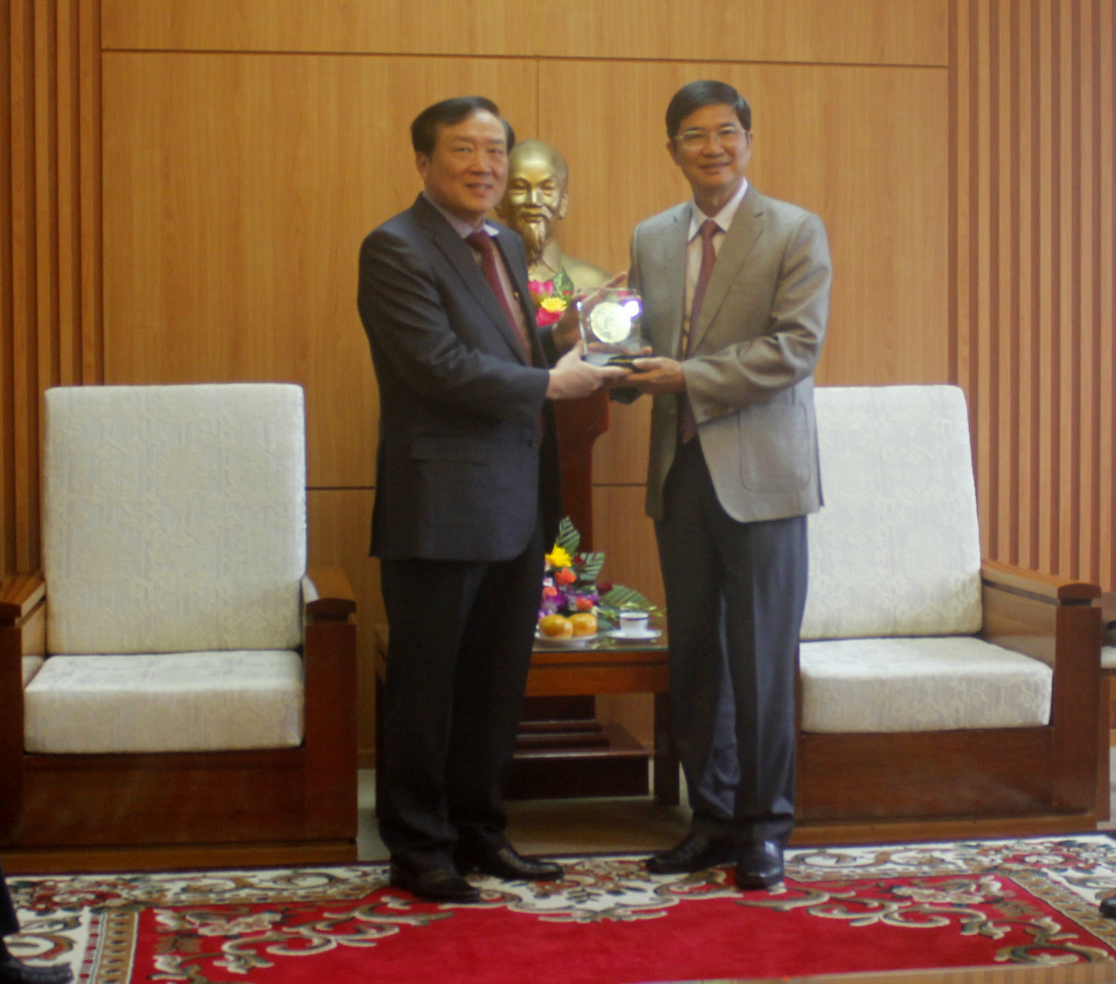 PGS, TS Nguyễn Hòa Bình - Bí thư Trung ương Đảng thăm và làm việc tại tỉnh ủy Quảng Nam