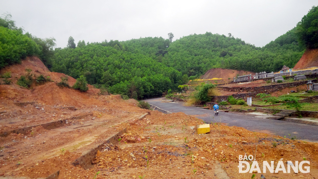 Bài 1 Xẻ đồi, bán đất