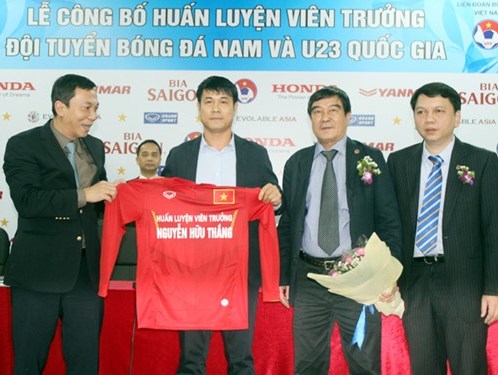 HLV Hữu Thắng hạnh phúc nhận trọng trách ở ĐT Việt Nam