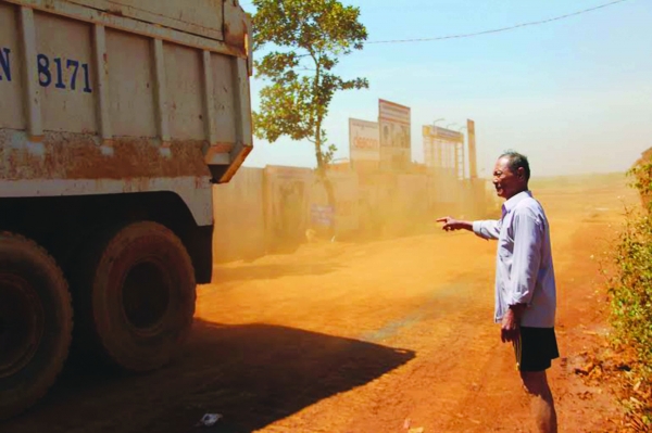 Bụi bẩn từ công trình Nhà máy điện phân nhôm Đắk Nông Nhịn ăn được chứ không thể nhịn  thở